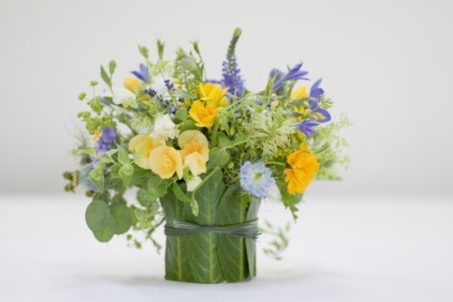 yellow+and+blue+arrangement+in+organic+container+francoise+weeks1+jpg