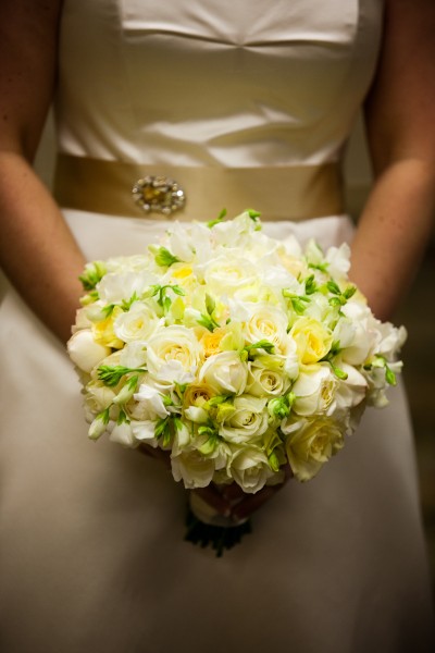 Table Flowers  Wedding Reception on White And Pale Yellow Bridal Bouquet Governor Hotel Francoise Weeks
