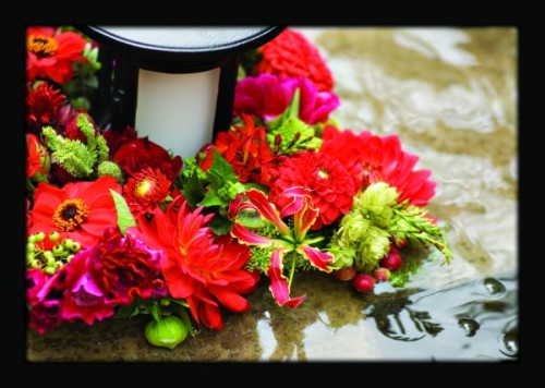 red holiday arrangement, Françoise Weeks