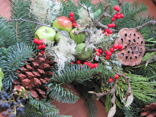 Xmas wreath, lotus pods, figs, ilex, magnolia, lichen,  Françoise Weeks