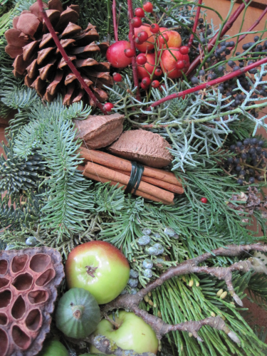 Xmas wreath, cinnamon sticks, crab apples, lotus pods, fids, nuts, Françoise Weeks