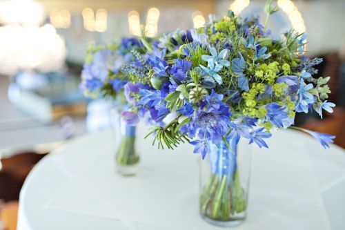 blue and green wedding flower arrangements
